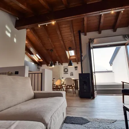 Bella Camelia - Di Apartment San Siro (Lombardy)